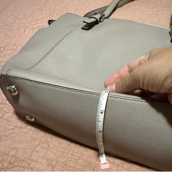 Michael Kors Jet Set Saffiano Leather Top Zip Tote Large Shoulder Bag Gray Taupe - Picture 9 of 10